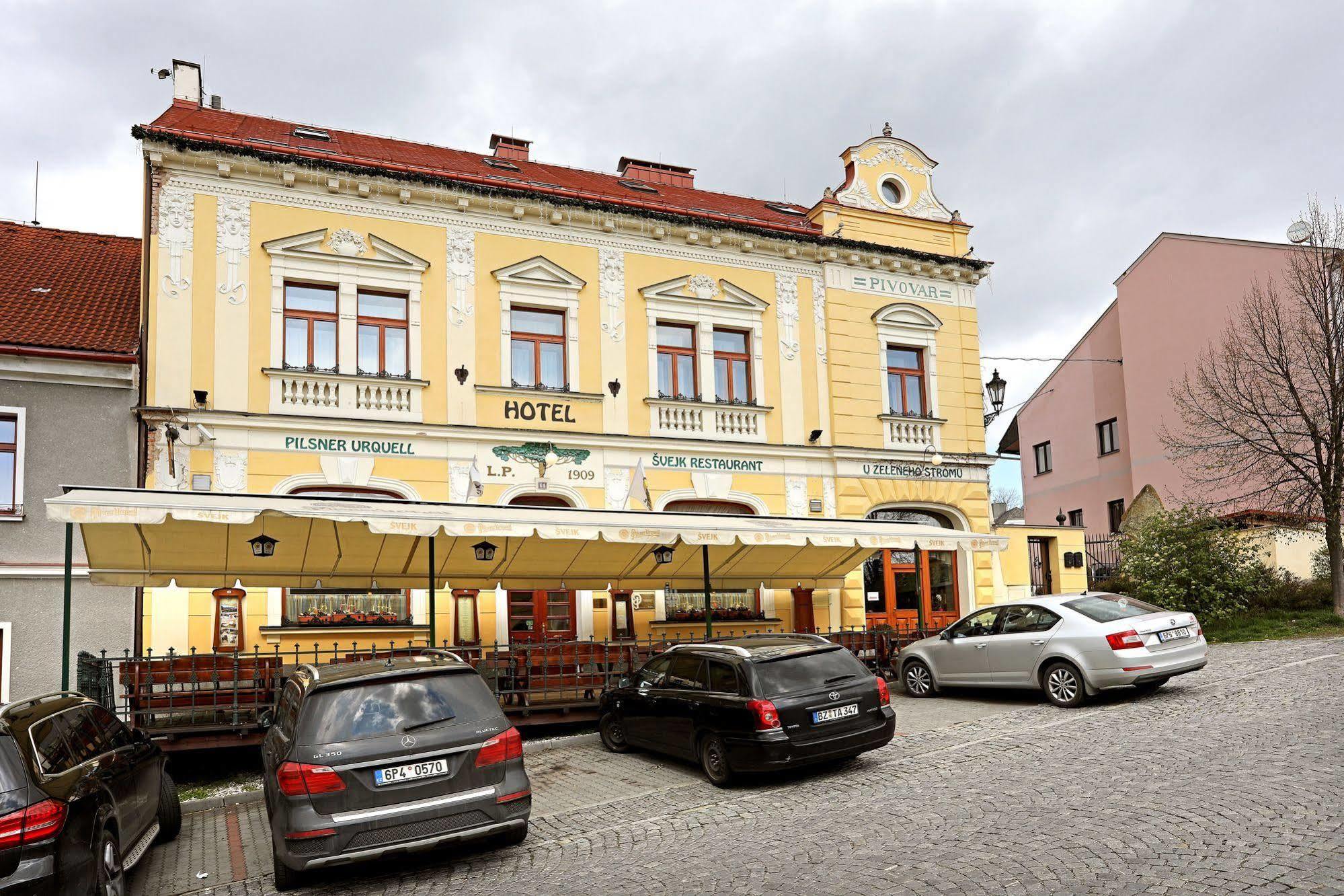 Hotel U Zeleneho Stromu Nepomuk Bagian luar foto