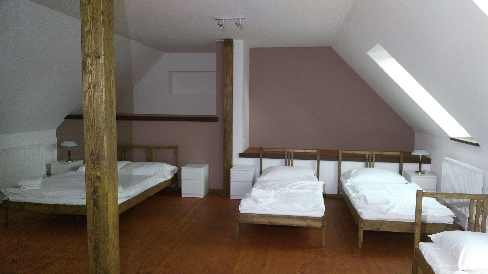 Hotel U Zeleneho Stromu Nepomuk Bagian luar foto